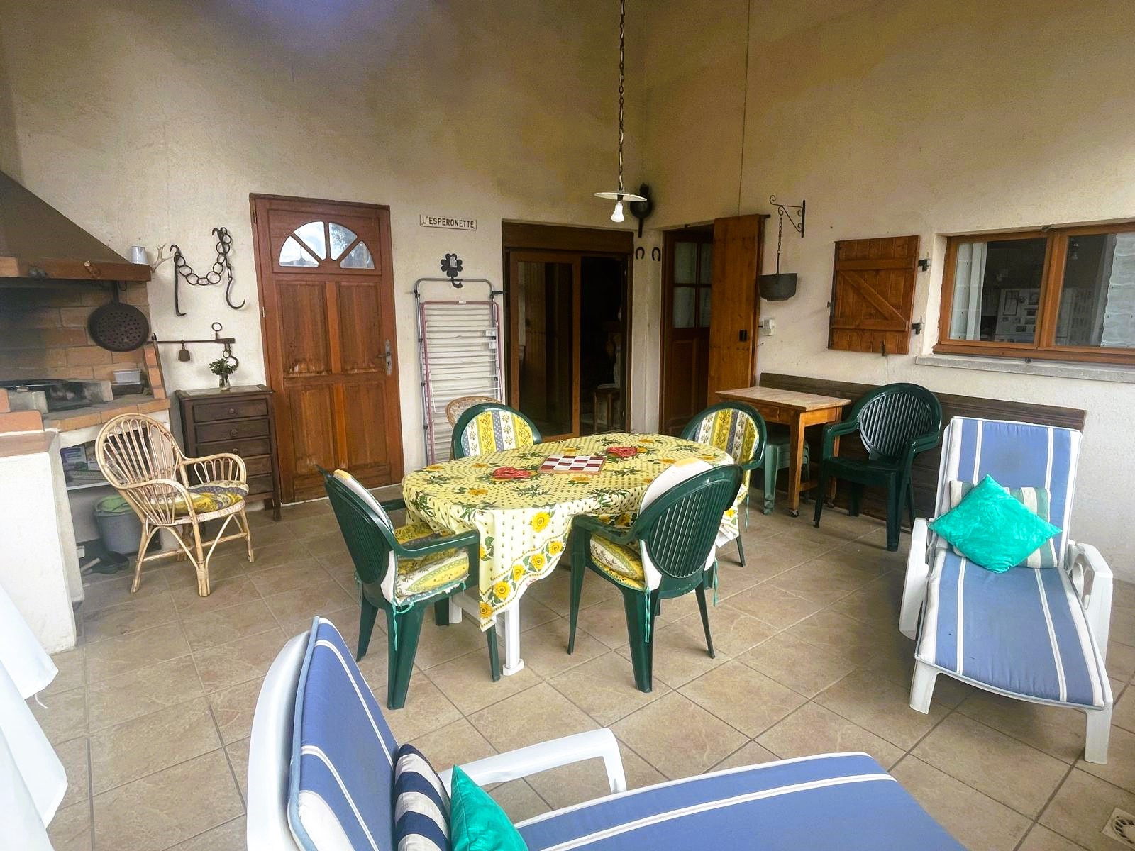 Jolie maison de village avec terrasse