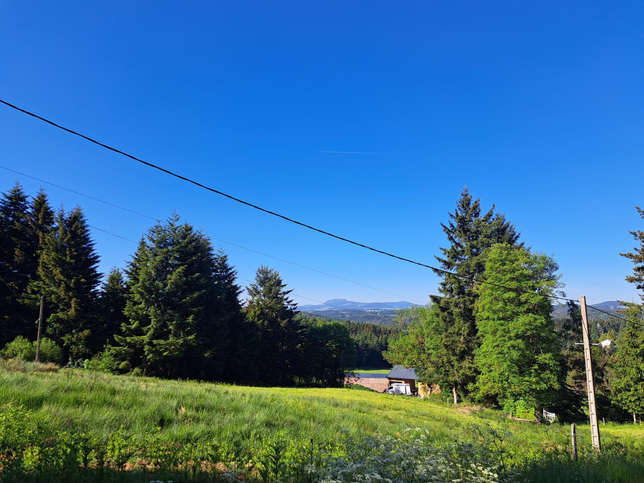 Ancienne ferme/pension de famille en pierre sur plus d'1 hectare de terrain
