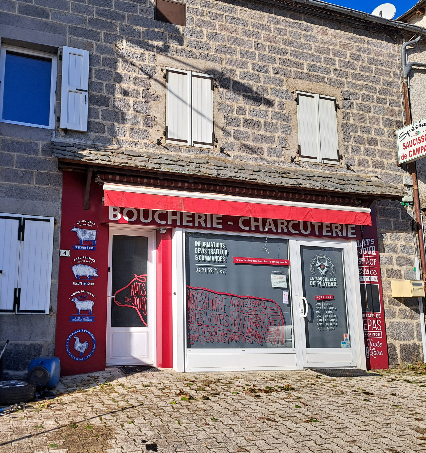 Appartement et commerce à vendre