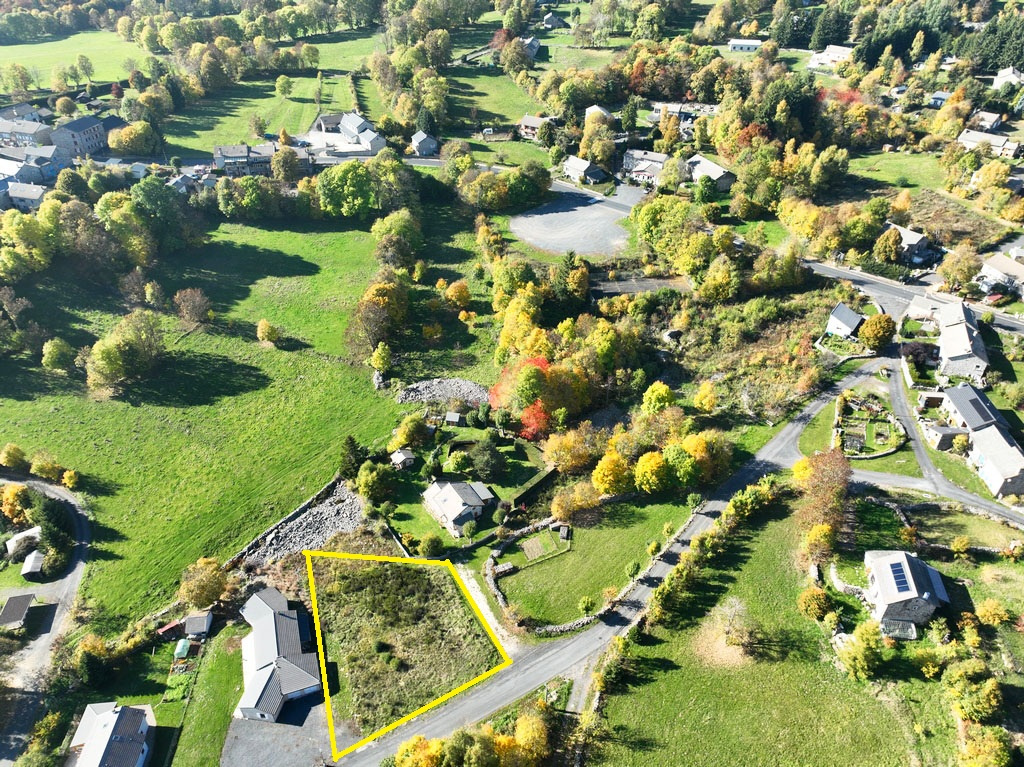 Terrain constructible à Champclause