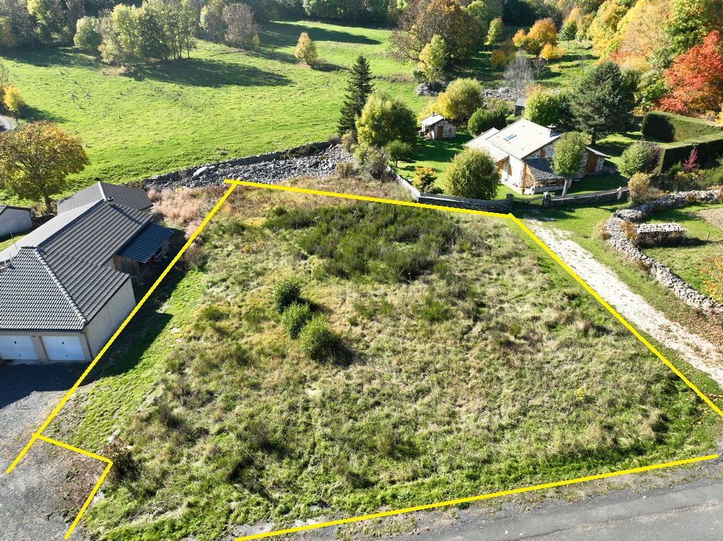 Terrain constructible à Champclause
