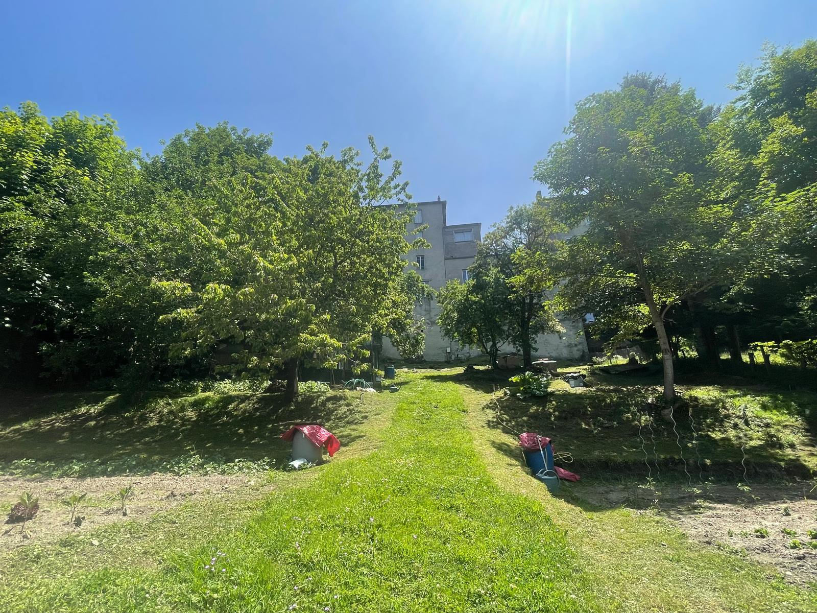 Immeuble sur le chemin de Stevenson, idéal investissement