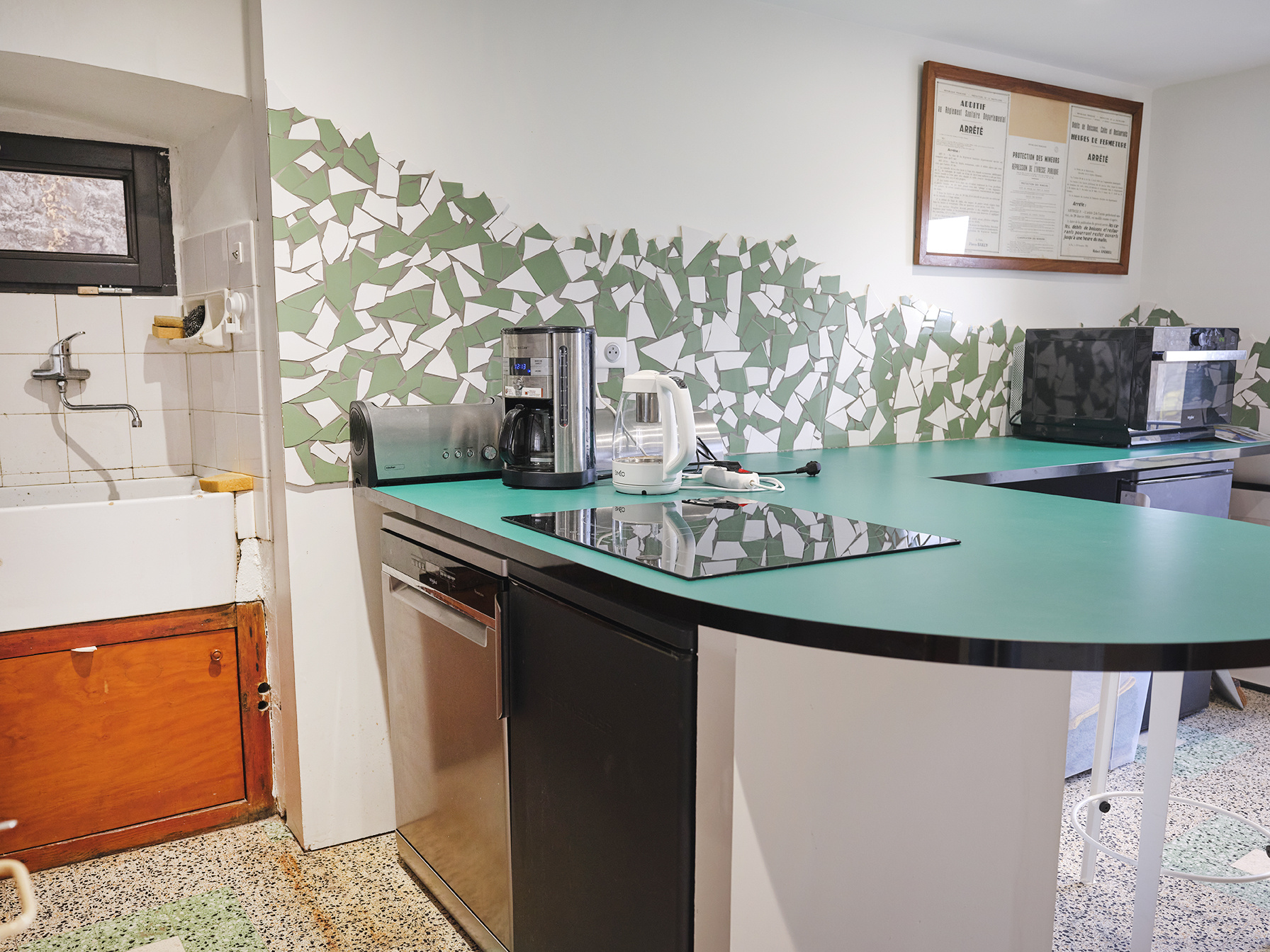 Chambres d'hôtes et galerie d'Art,  petite restauration