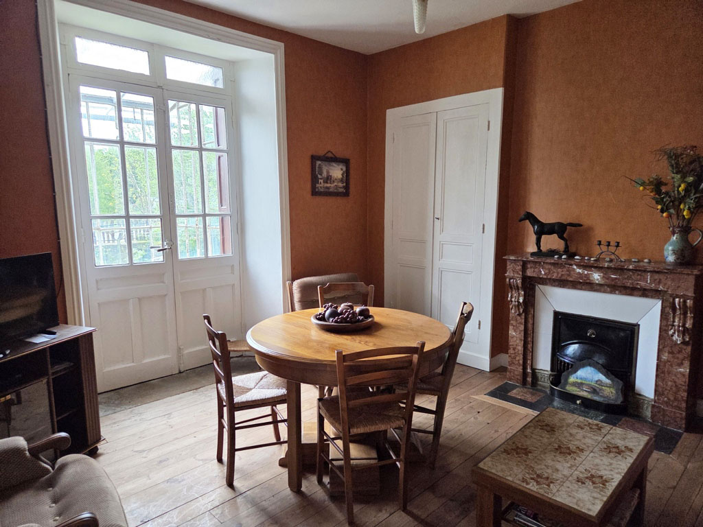 Maison de village sur jardin