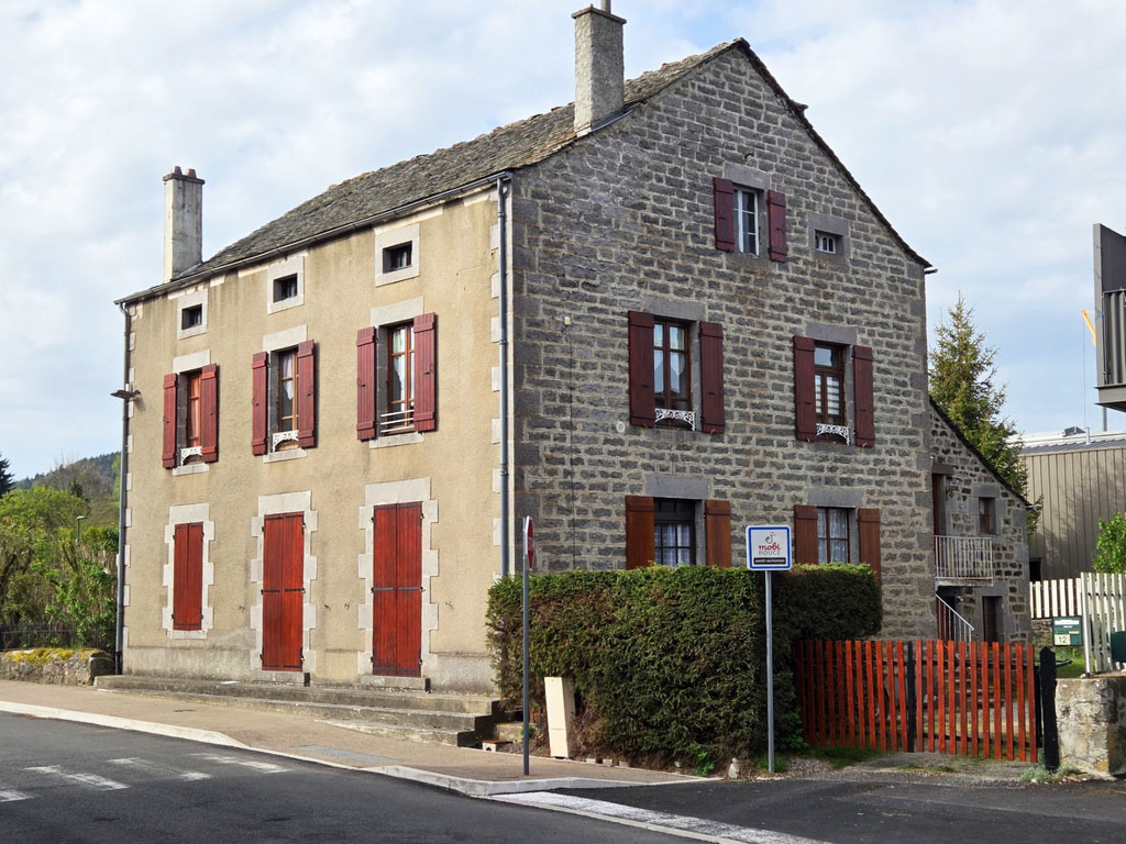 Maison de village sur jardin