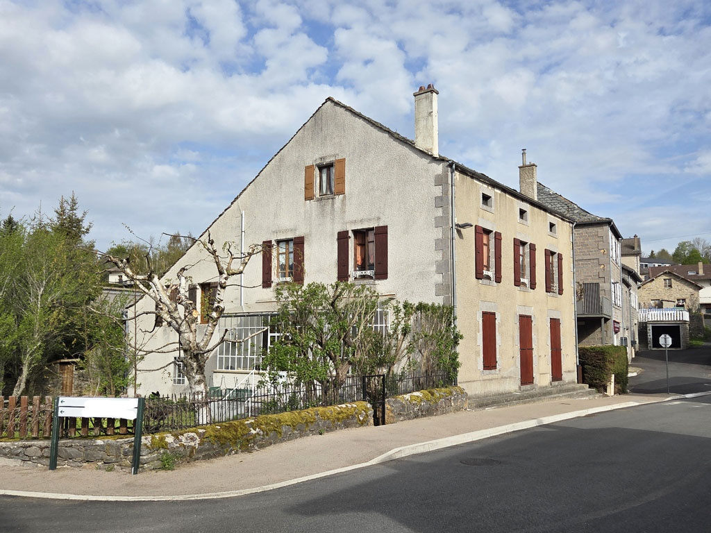 Maison de village sur jardin