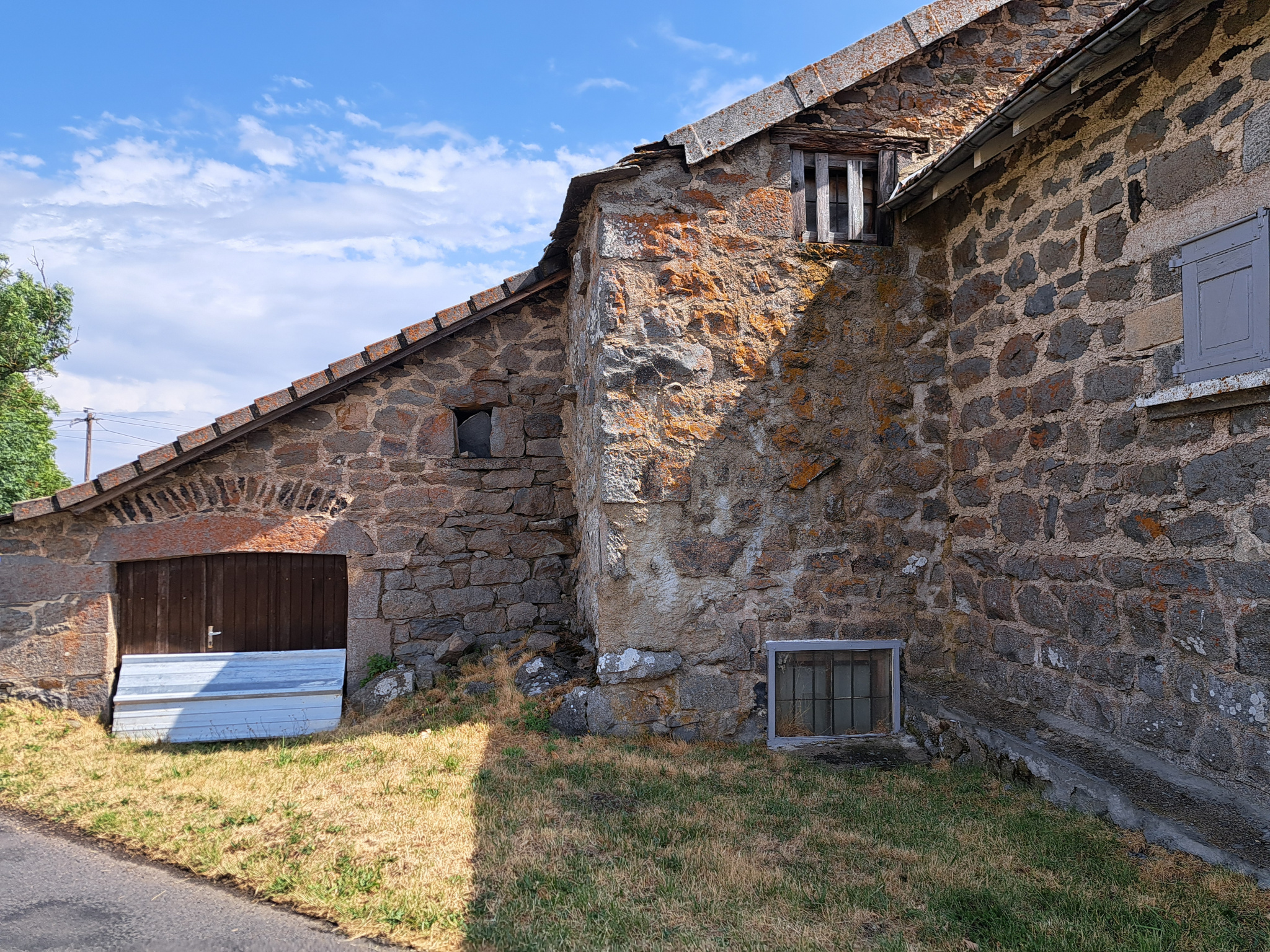 Ancienne ferme commune du Mazet st voy