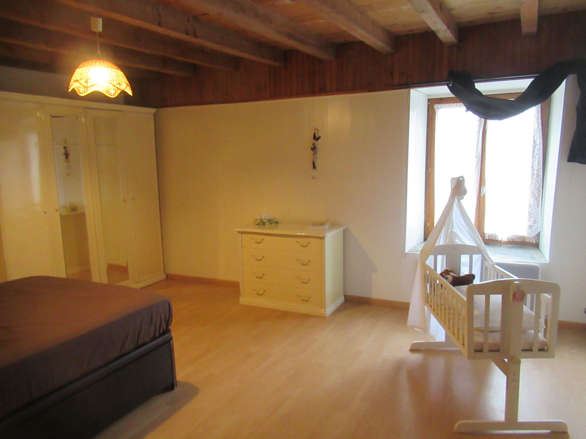 Maison indépendante en pierres, avec terrain attenant