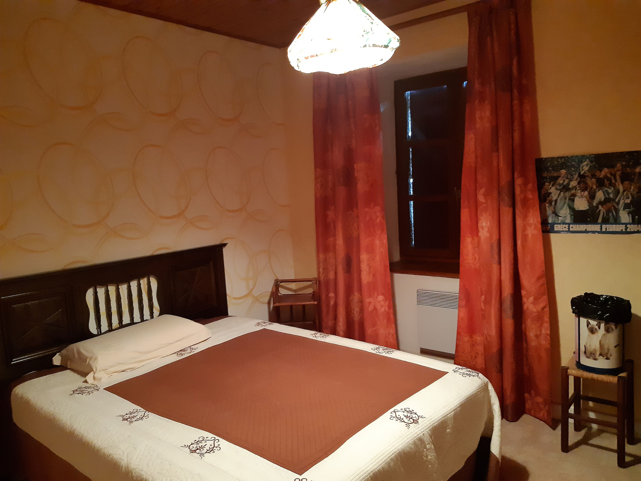 Jolie ferme indépendante avec 2 200 m2 de terrain attenant