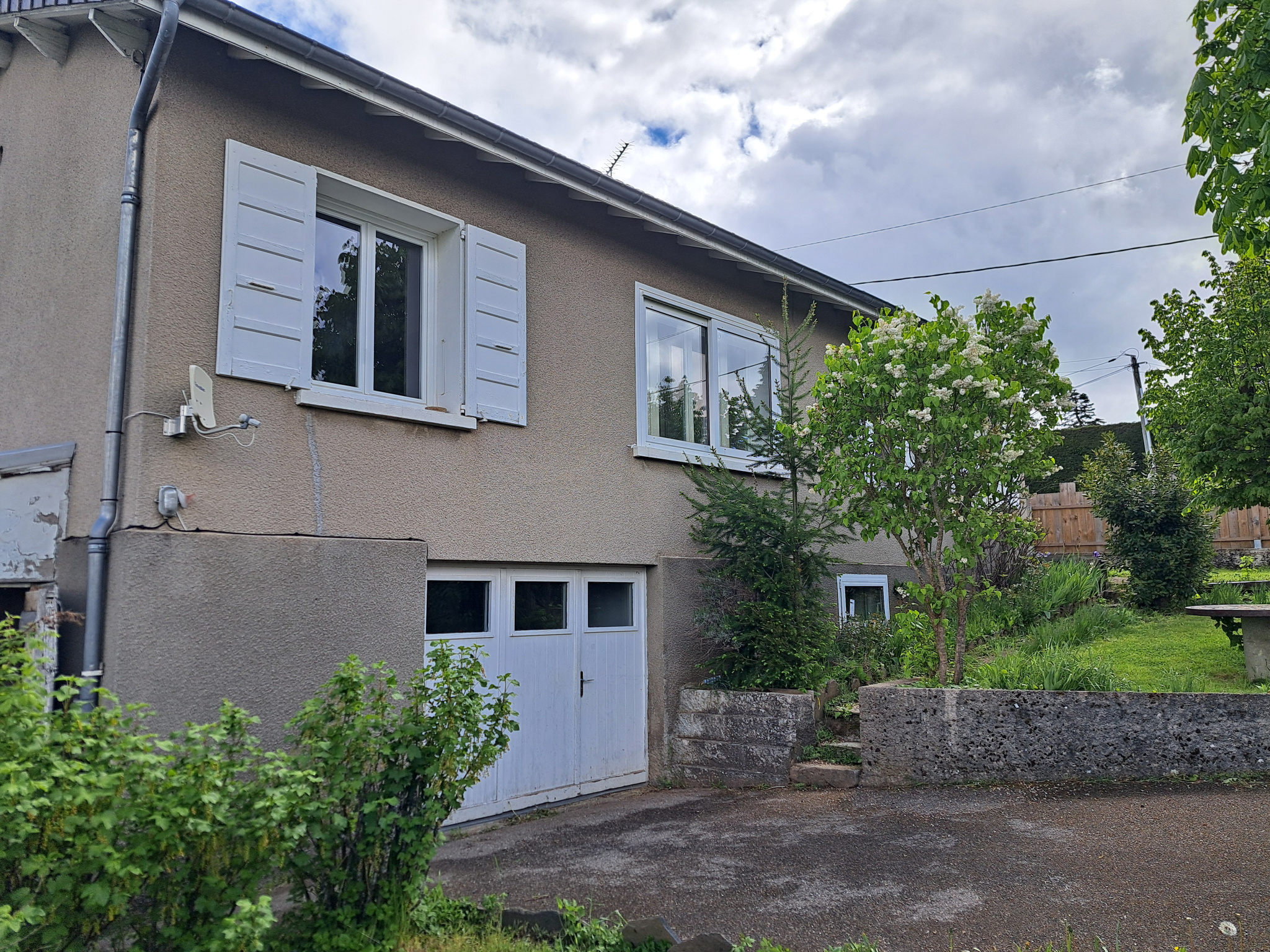 Maison proche du centre village