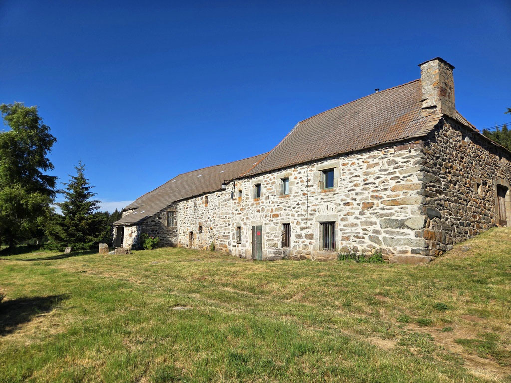 Maison 4 pièces 200 m² · au Béage · 200 m² · 430 000 €