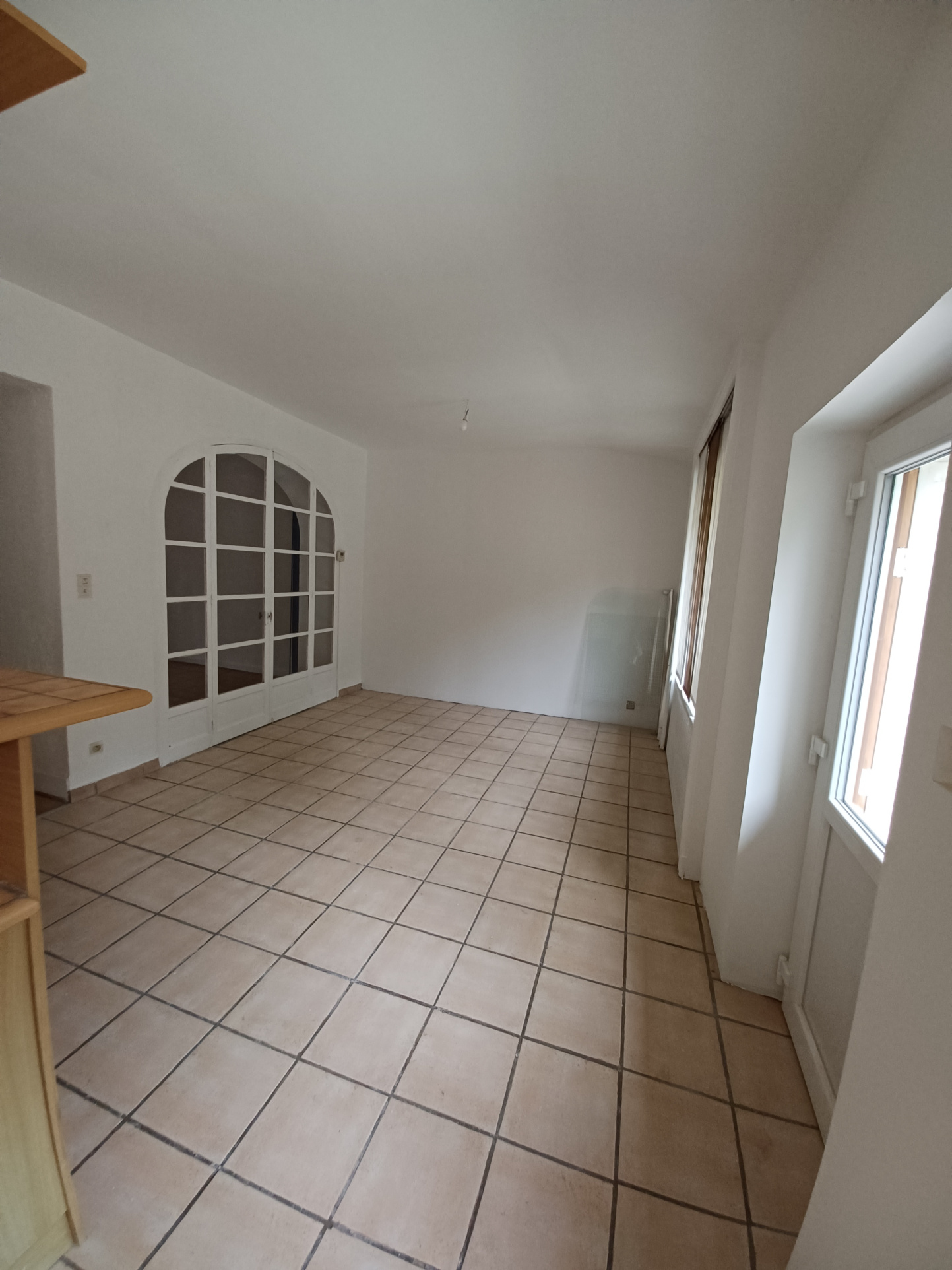 Appartement rénové avec jardin