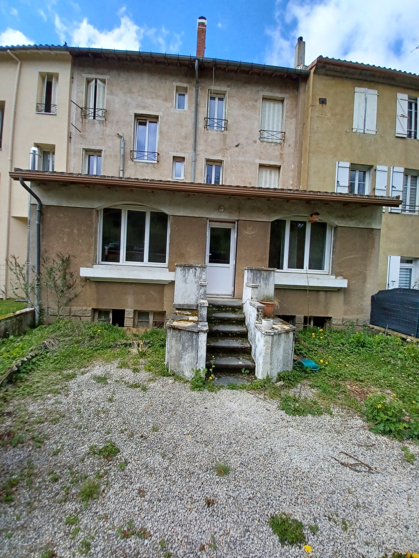 Appartement rénové avec jardin
