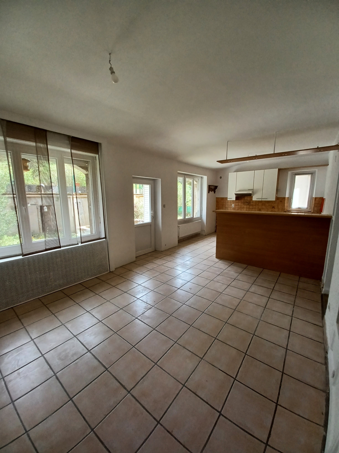 Appartement rénové avec jardin