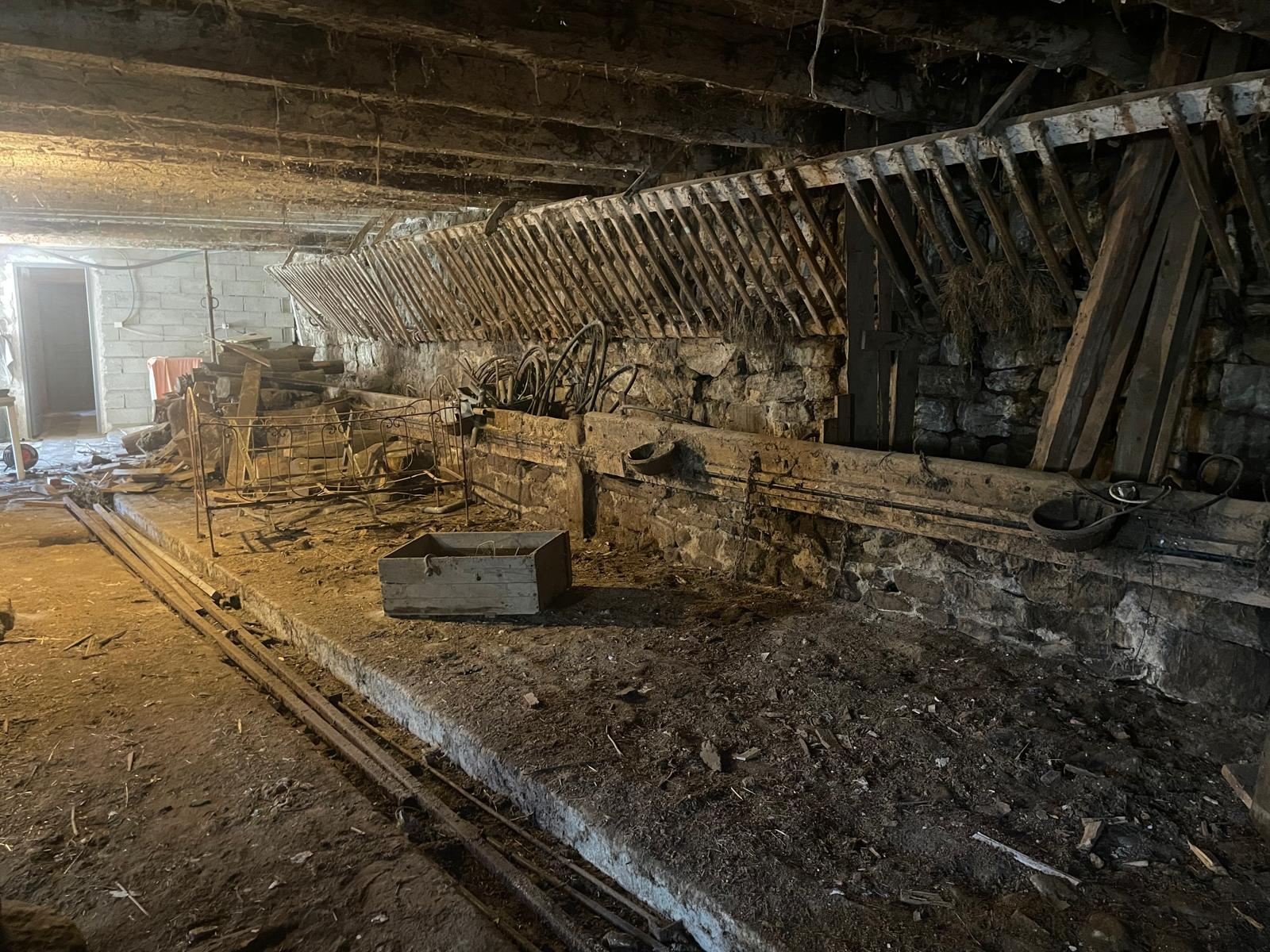 Ancienne ferme joliment restaurée avec 1000 m2 de terrain