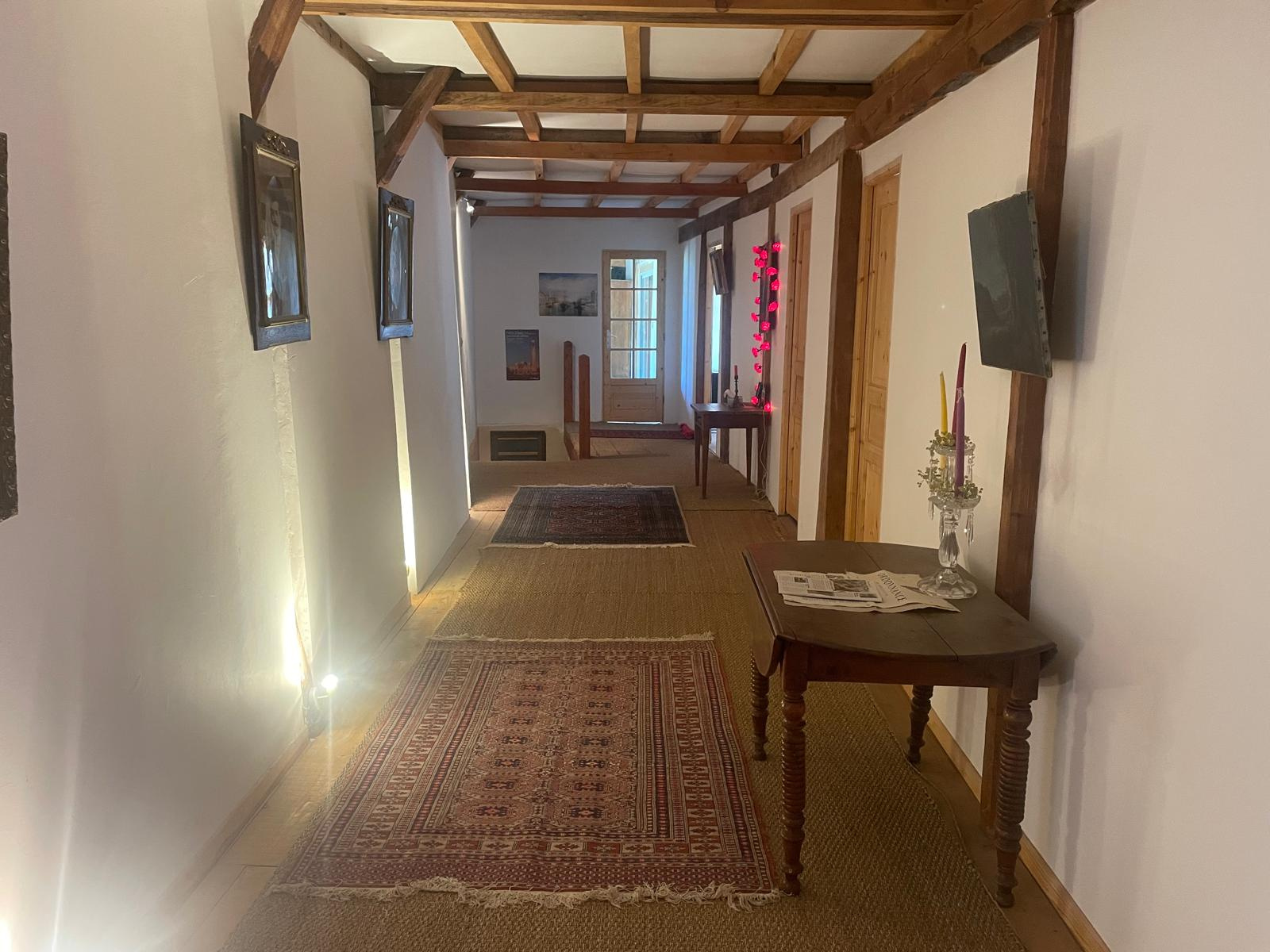 Ancienne ferme joliment restaurée avec 1000 m2 de terrain