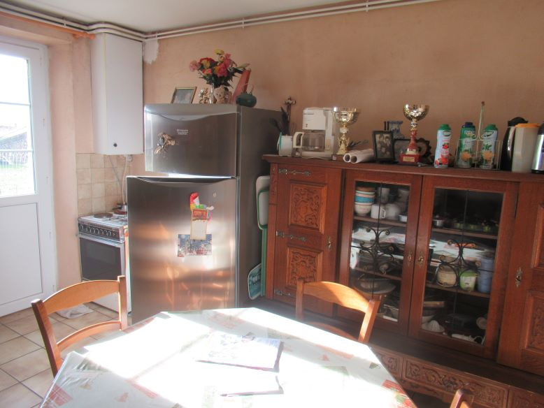 Ancienne ferme avec dépendances et terrain attenant