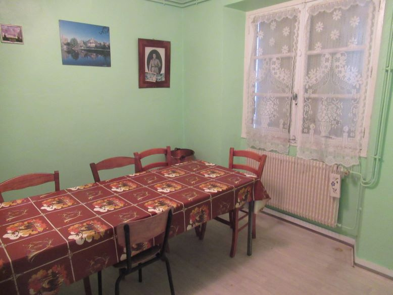 Ancienne ferme avec dépendances et terrain attenant