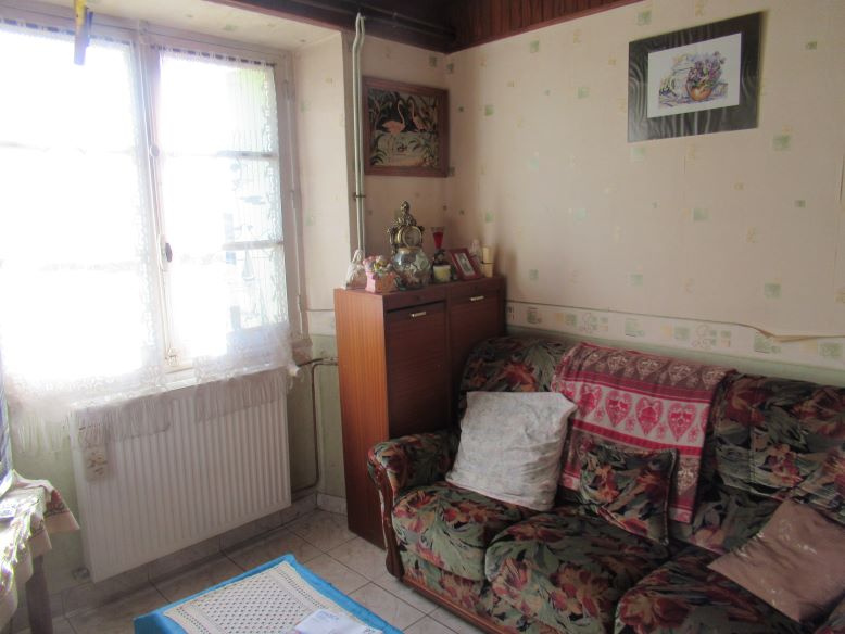 Ancienne ferme avec dépendances et terrain attenant