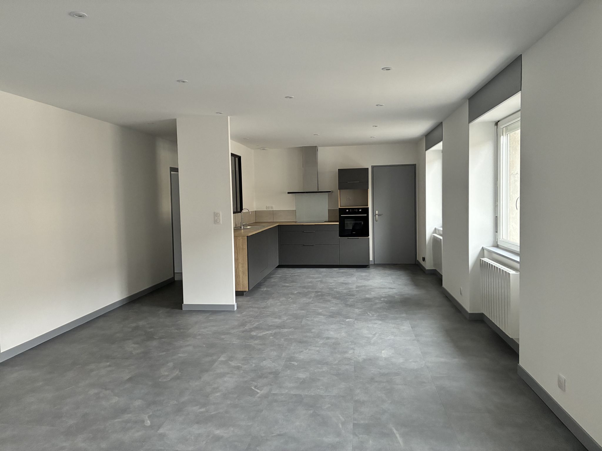 Bel appartement 3 chambres rénové à neuf centre de Langogne
