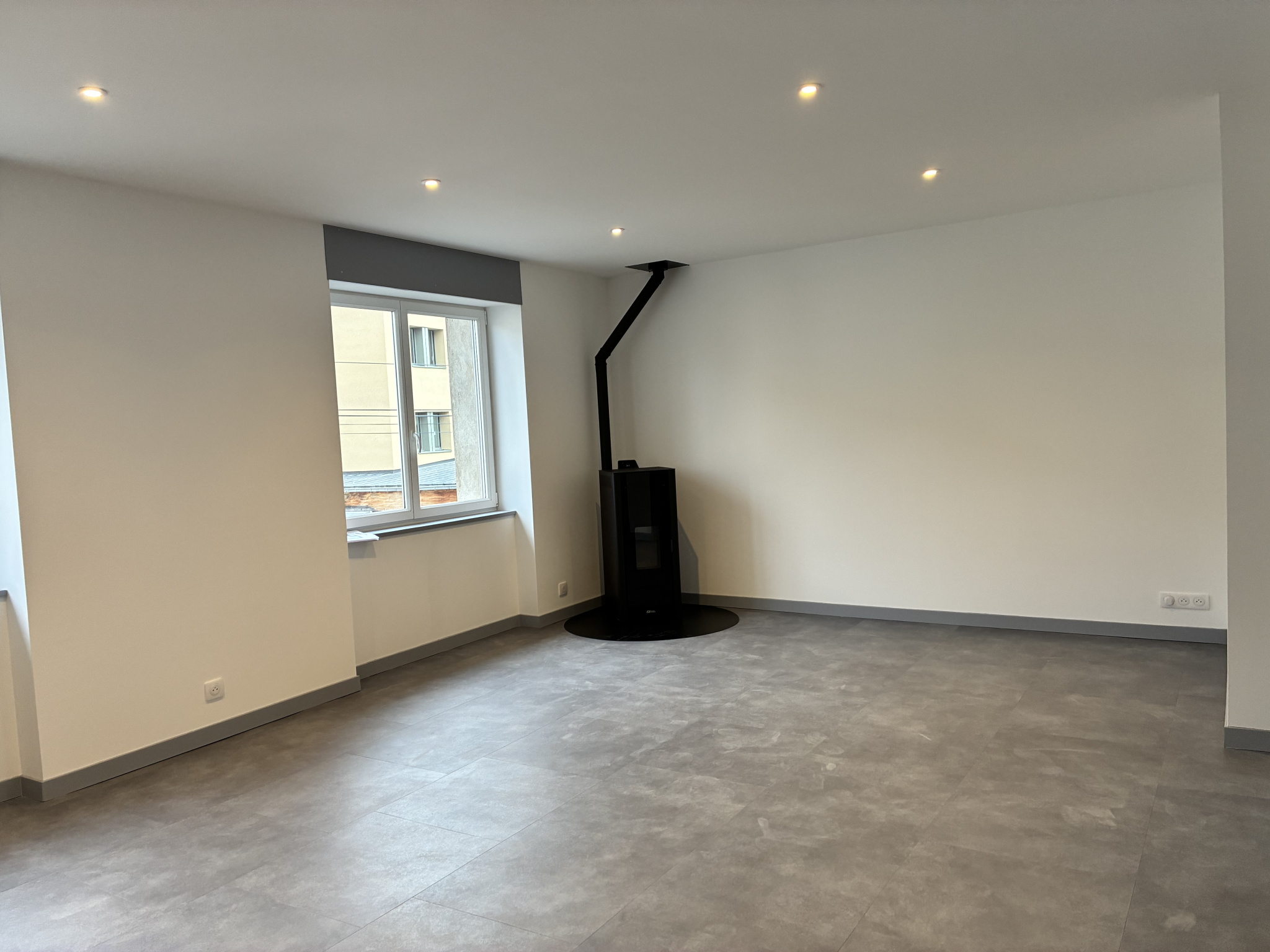 Bel appartement 3 chambres rénové à neuf centre de Langogne