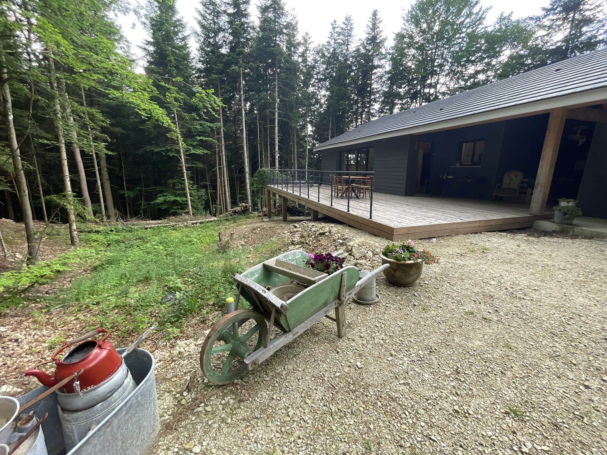 Chalet de 2023 sur 3935 m2 de terrain