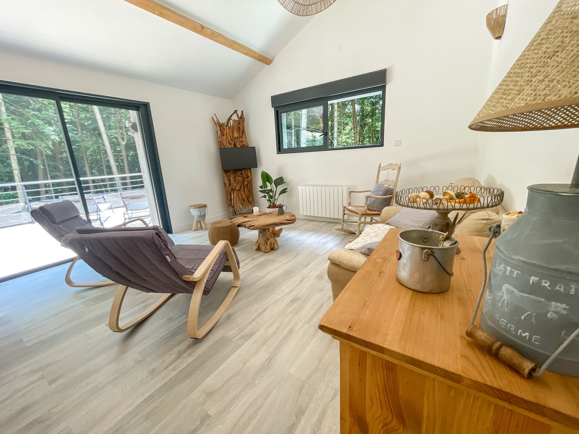 Chalet de 2023 sur 3935 m2 de terrain