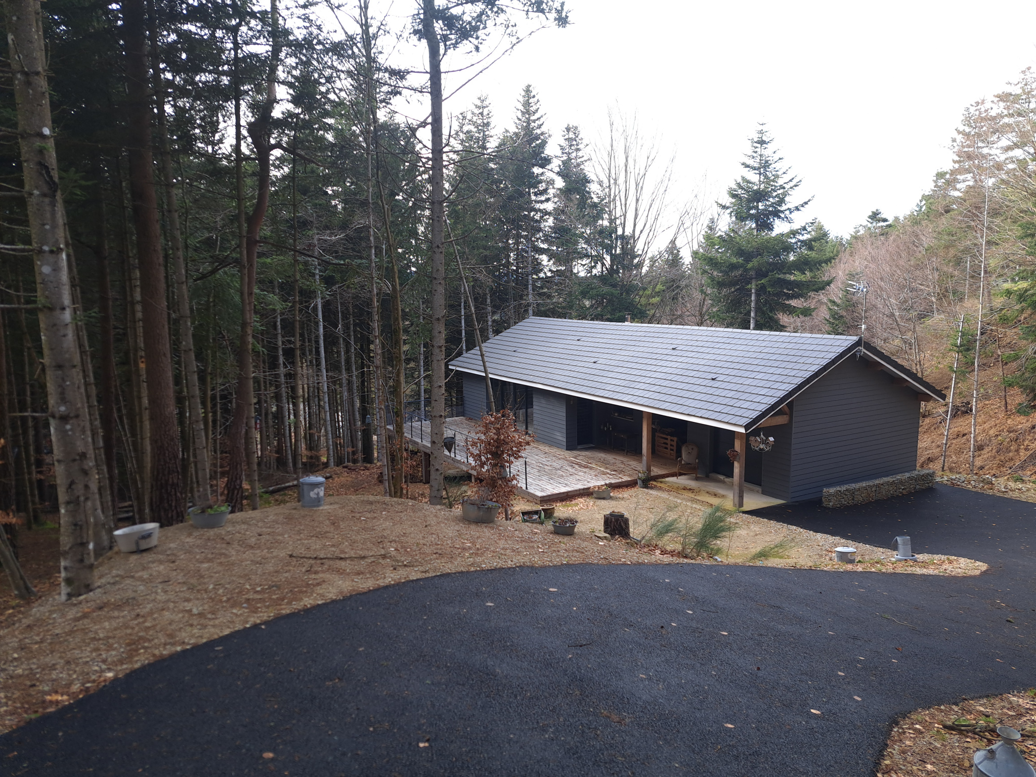 Chalet de 2023 sur 3935 m2 de terrain