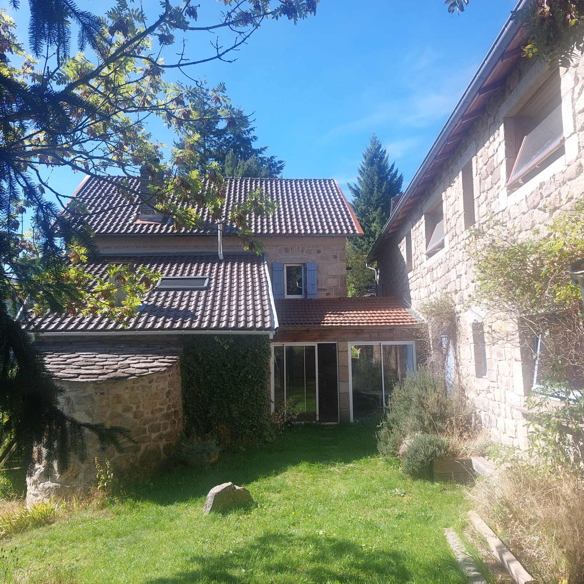 Domaine d’Exception de 54 Hectares au Cœur du Parc Régional des Monts d’Ardèche