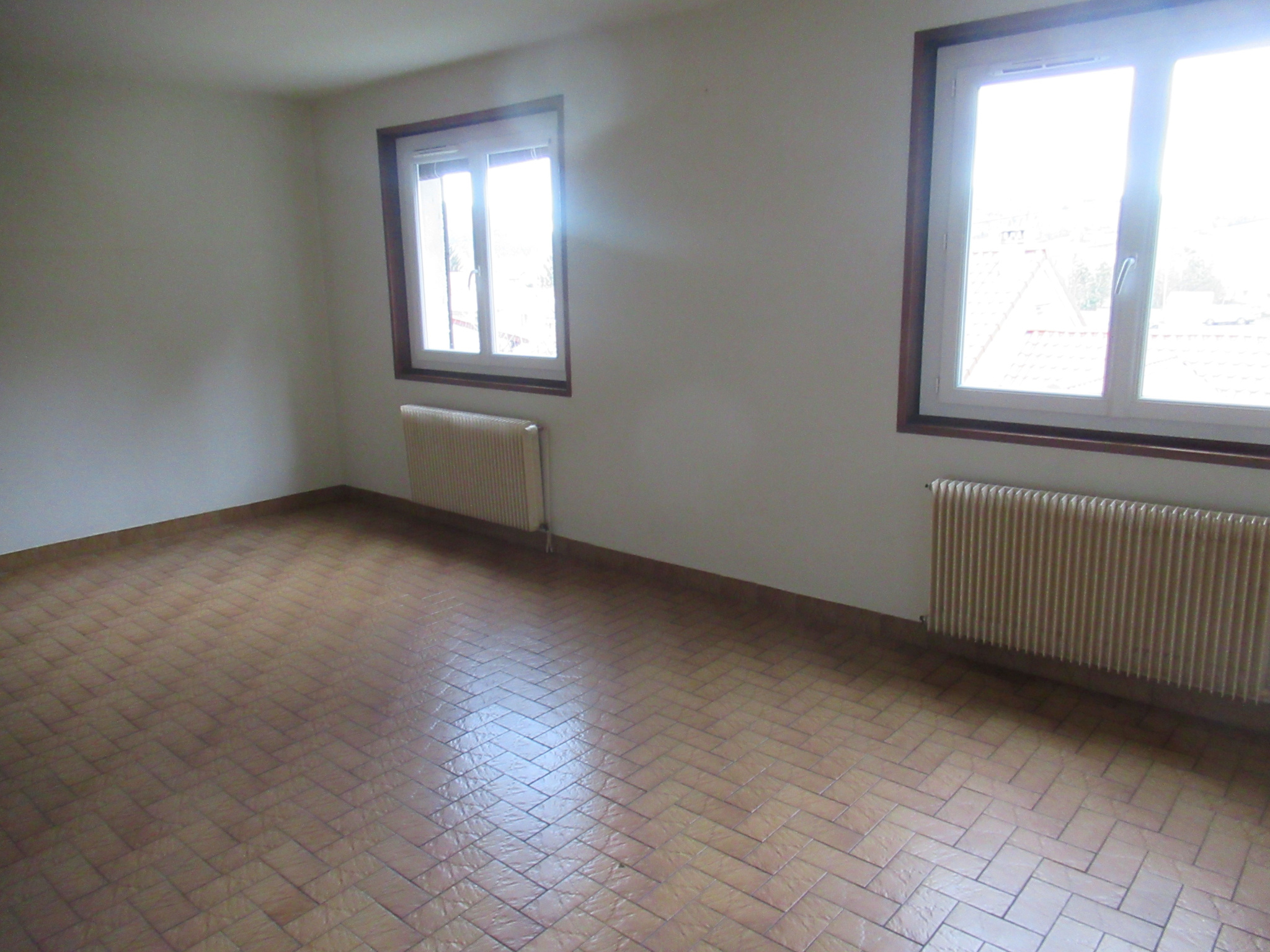 Villa avec 600 m2 de terrain attenant