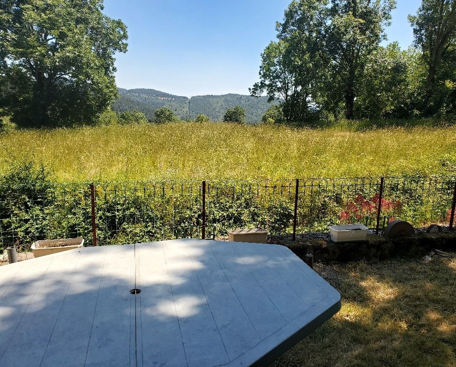 Ferme restaurée avec terrain attenant