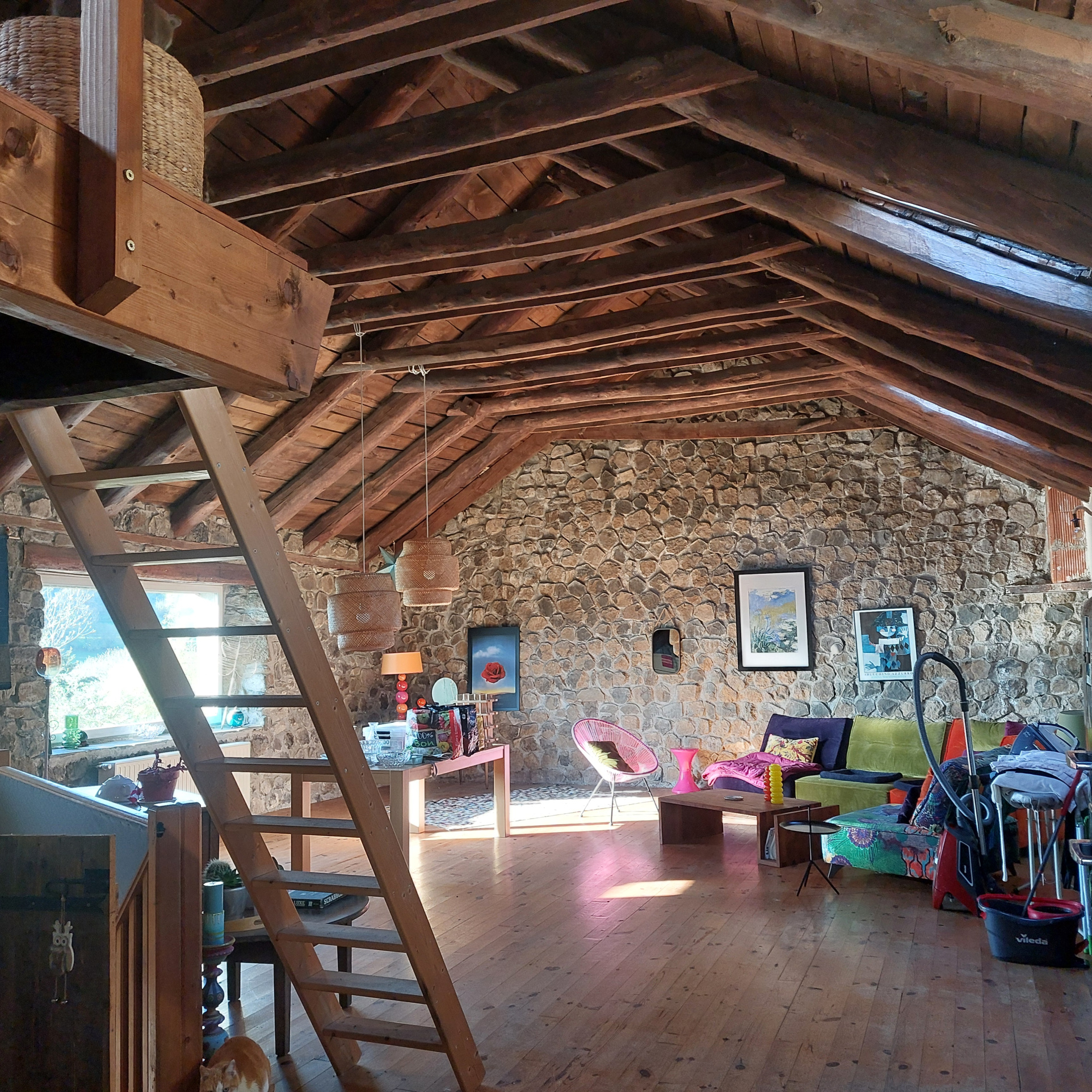 Maison en pierre avec mitoyenneté non gênante