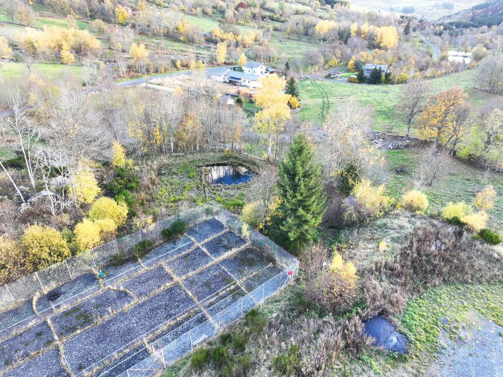 Auberge de campagne murs et fonds avec logement