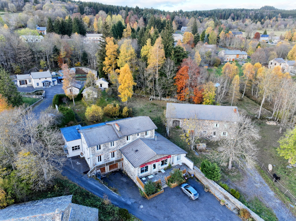Auberge de campagne murs et fonds avec logement