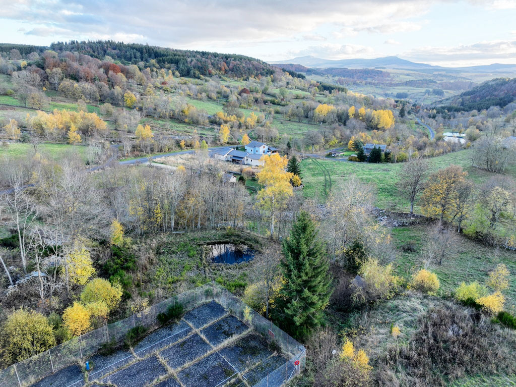 Auberge de campagne murs et fonds avec logement