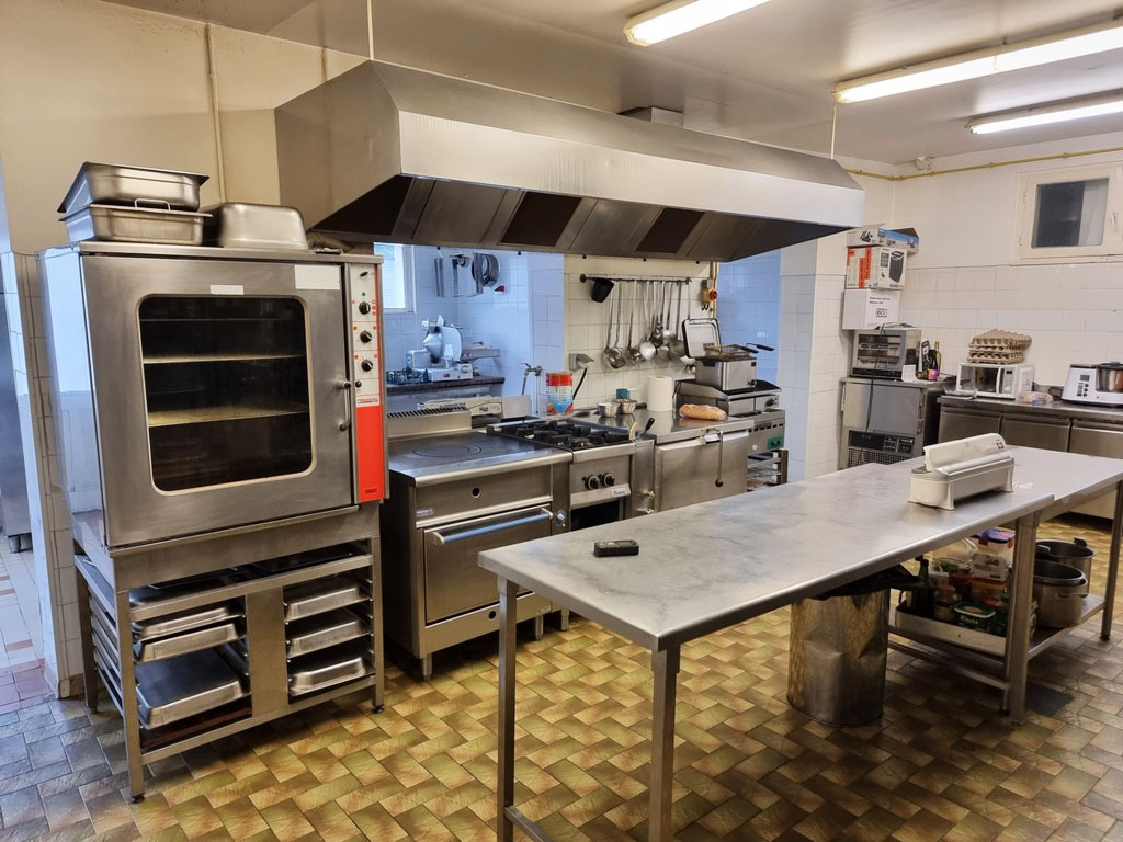 Auberge de campagne murs et fonds avec logement