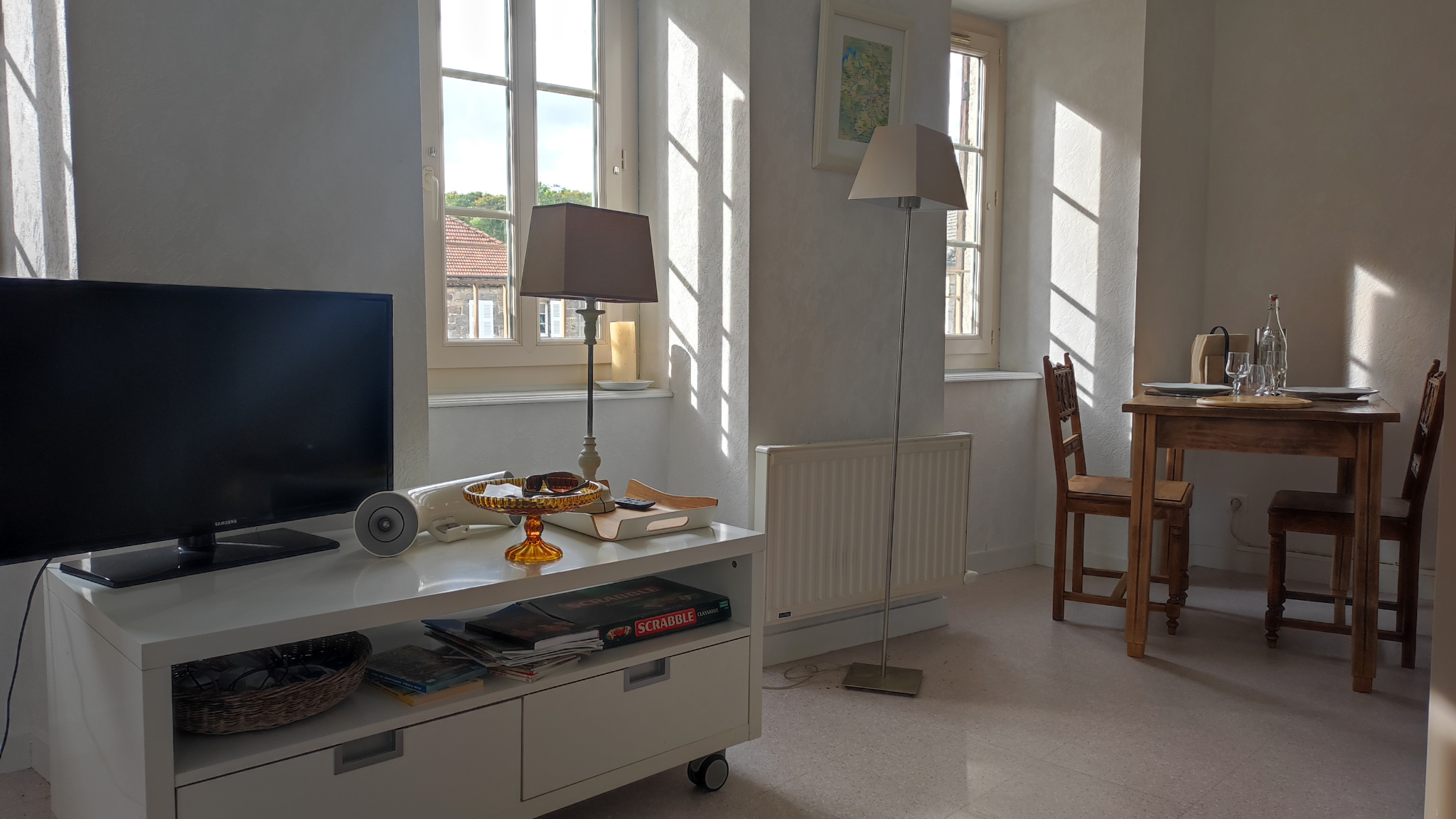 TENCE APPARTEMENT rénové au cœur du centre-ville.