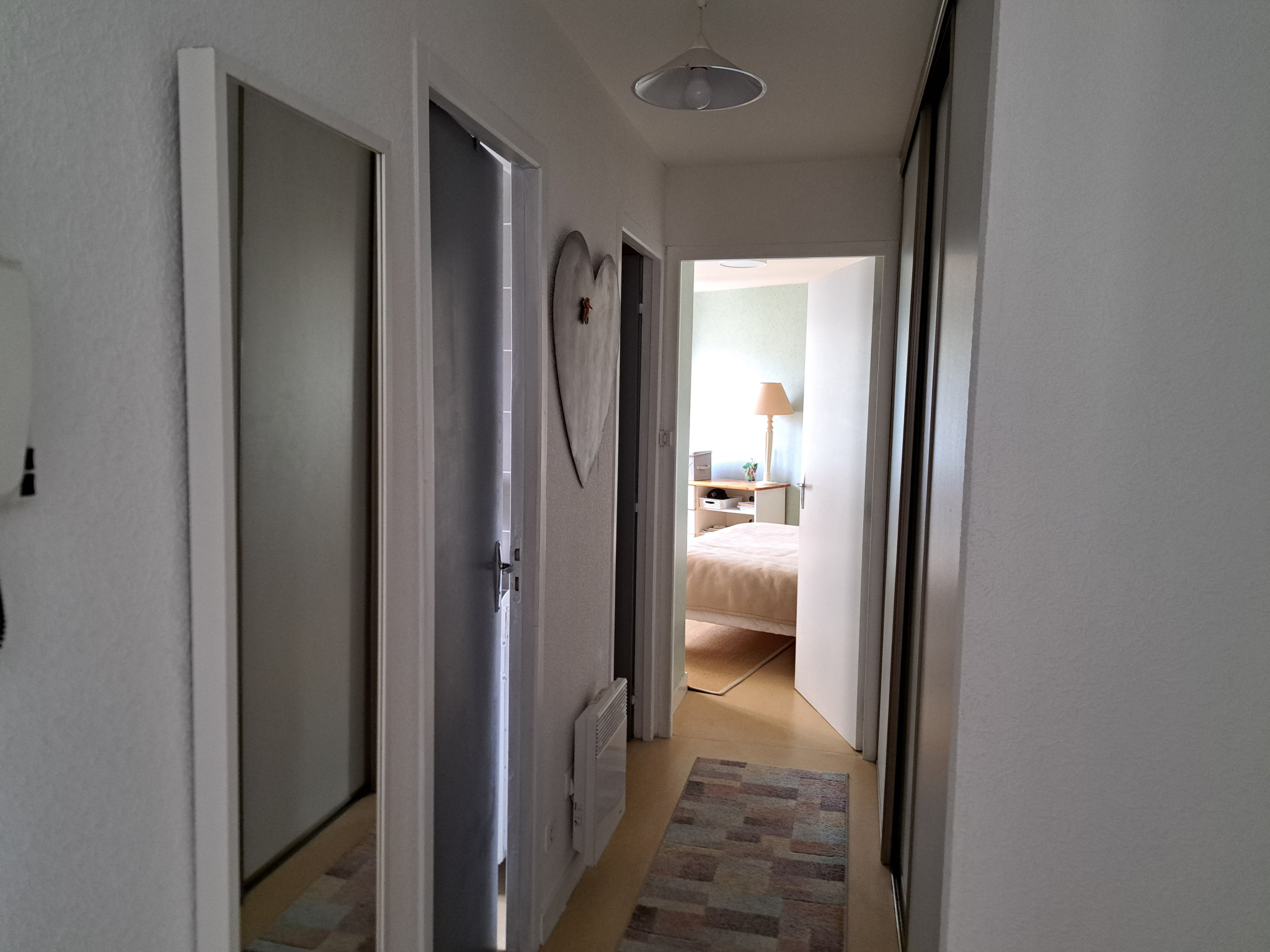 TENCE APPARTEMENT rénové au cœur du centre-ville.
