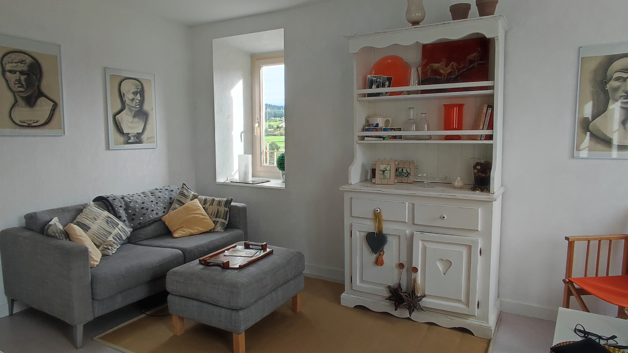 TENCE APPARTEMENT rénové au cœur du centre-ville.