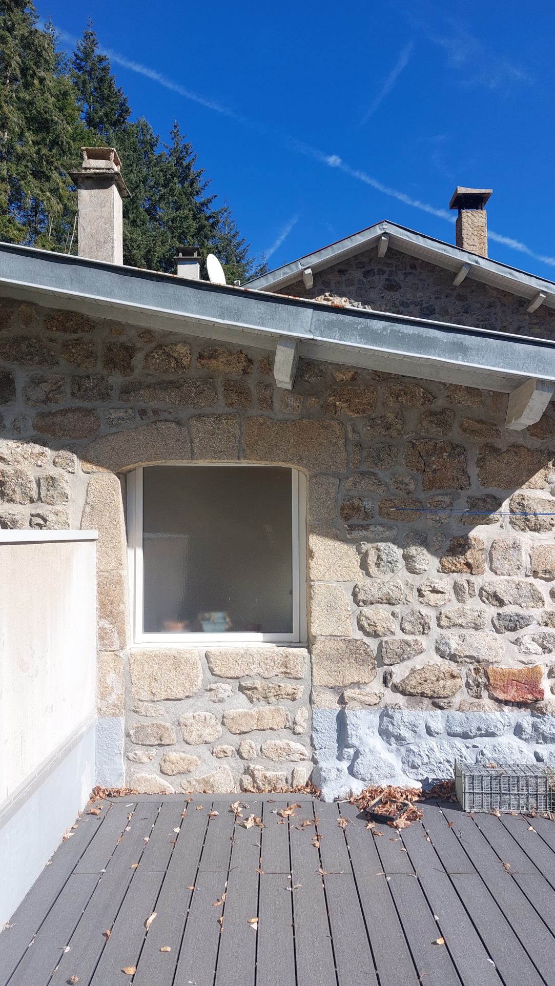 Maison en pierre avec grand terrain