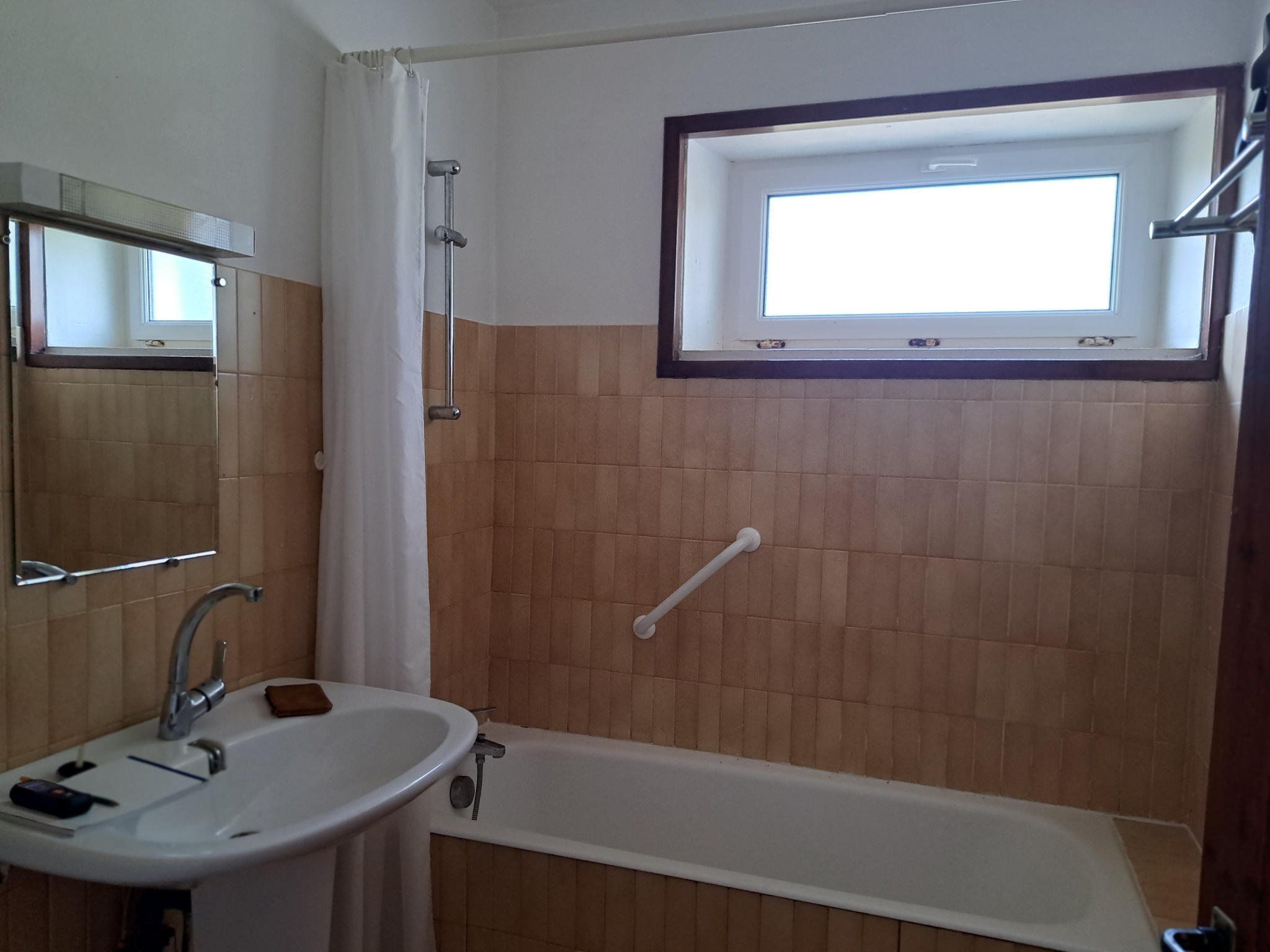 MAISON DES ANNEES 50 SUR 1110 M2