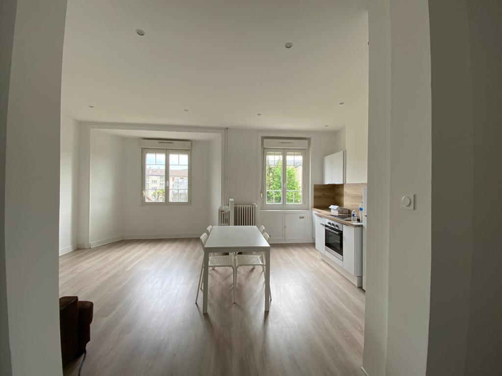 T2 traversant 48,77 m2 1er étage