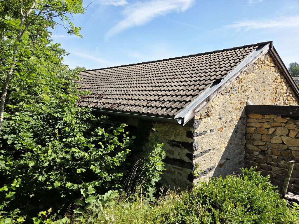 Grande maison pierre St Julien Chapteuil à rénover