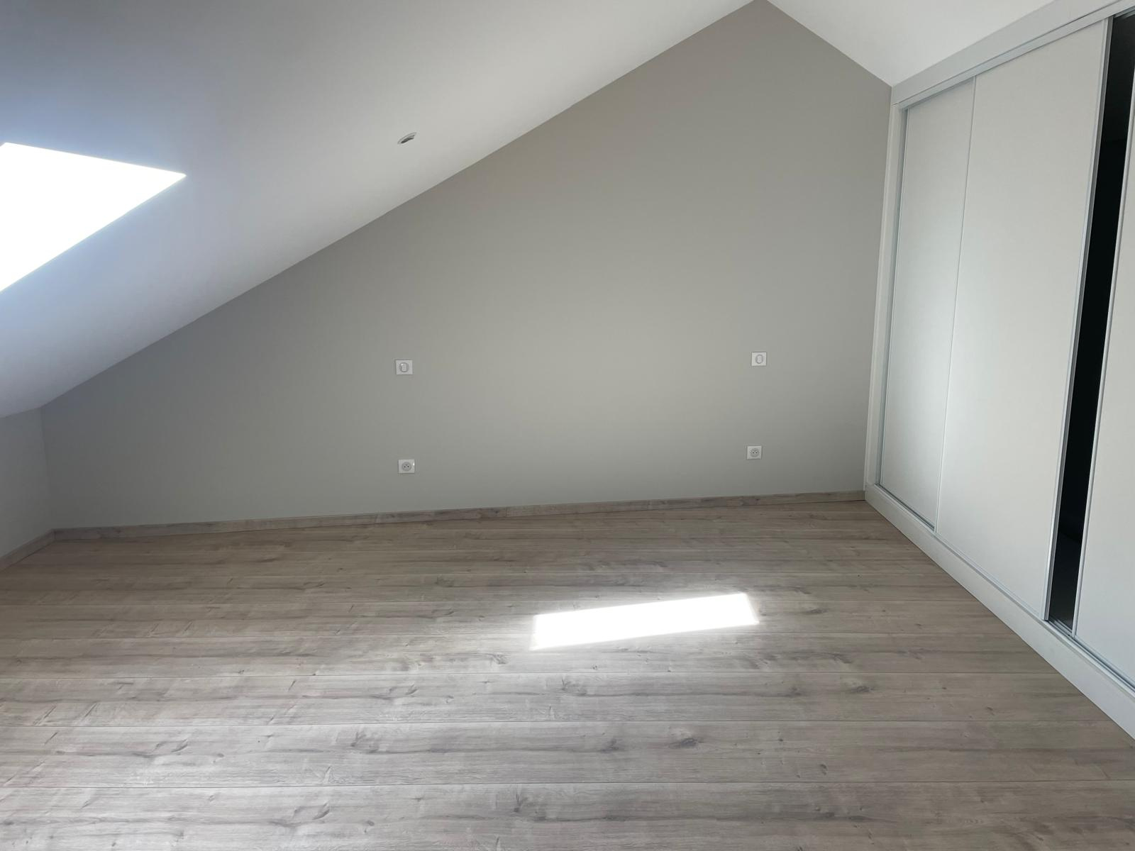 Joli appartement avec terrain attenant privé