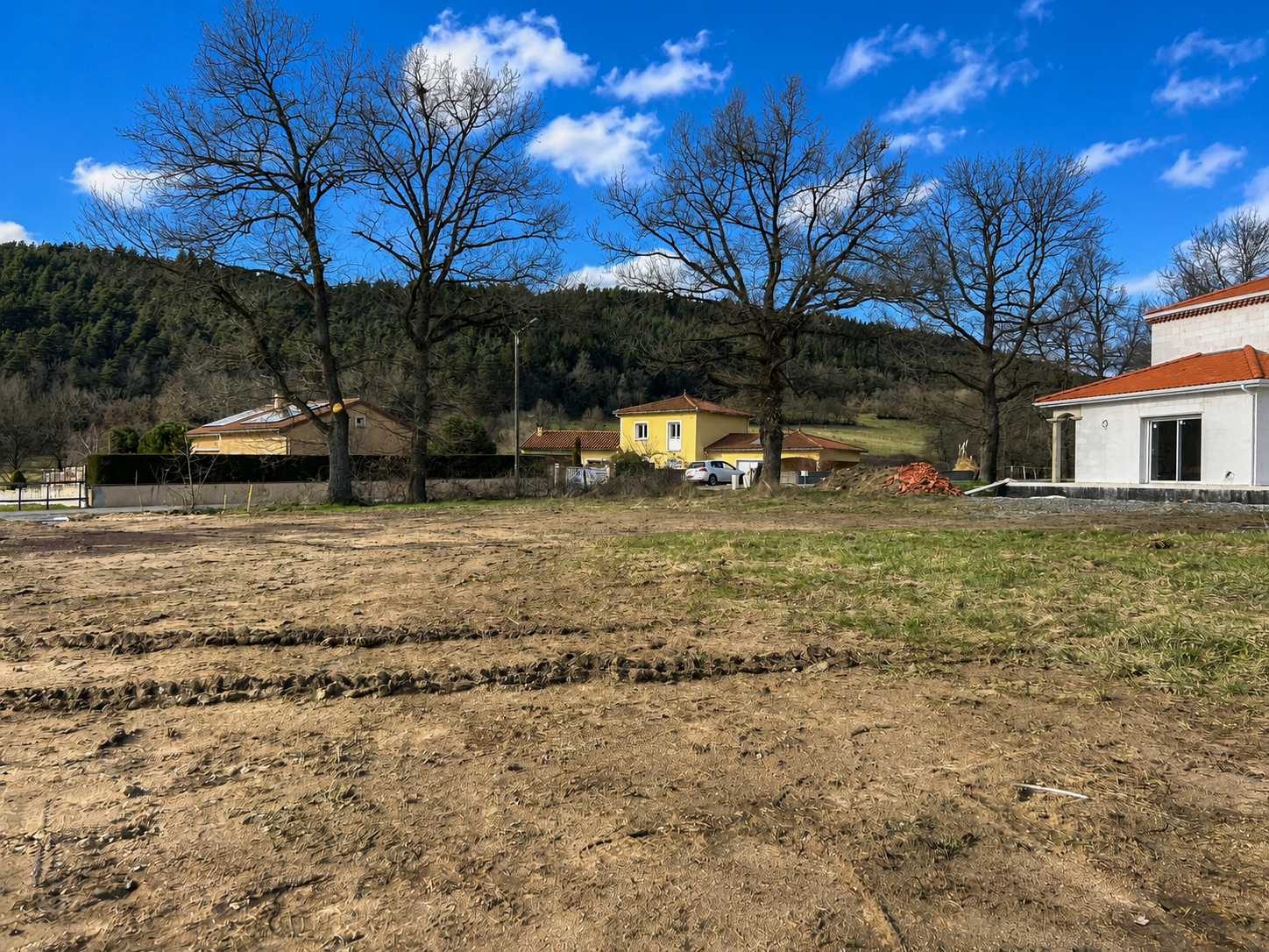 Jolie terrain plat constructible