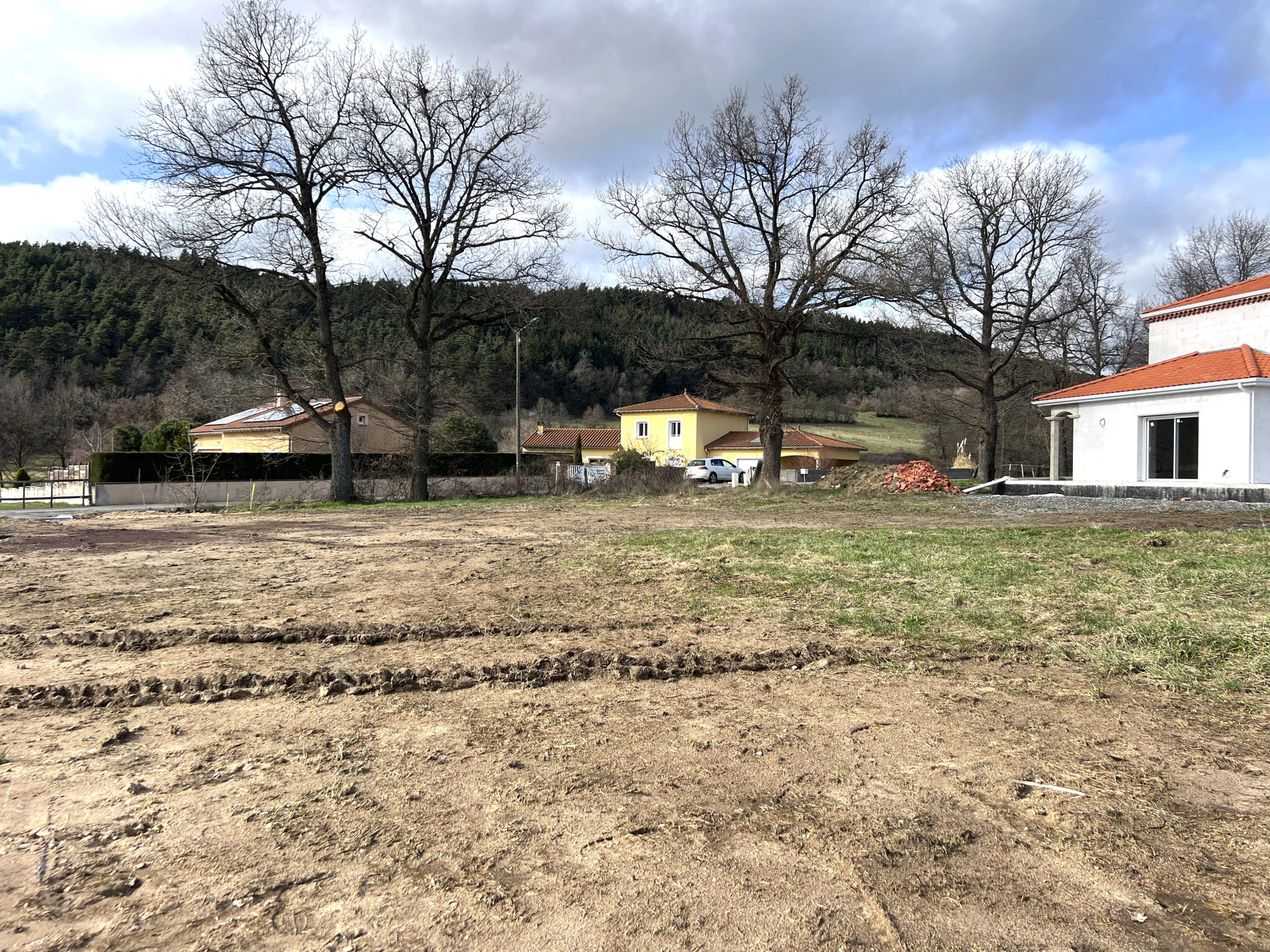 Jolie terrain plat constructible