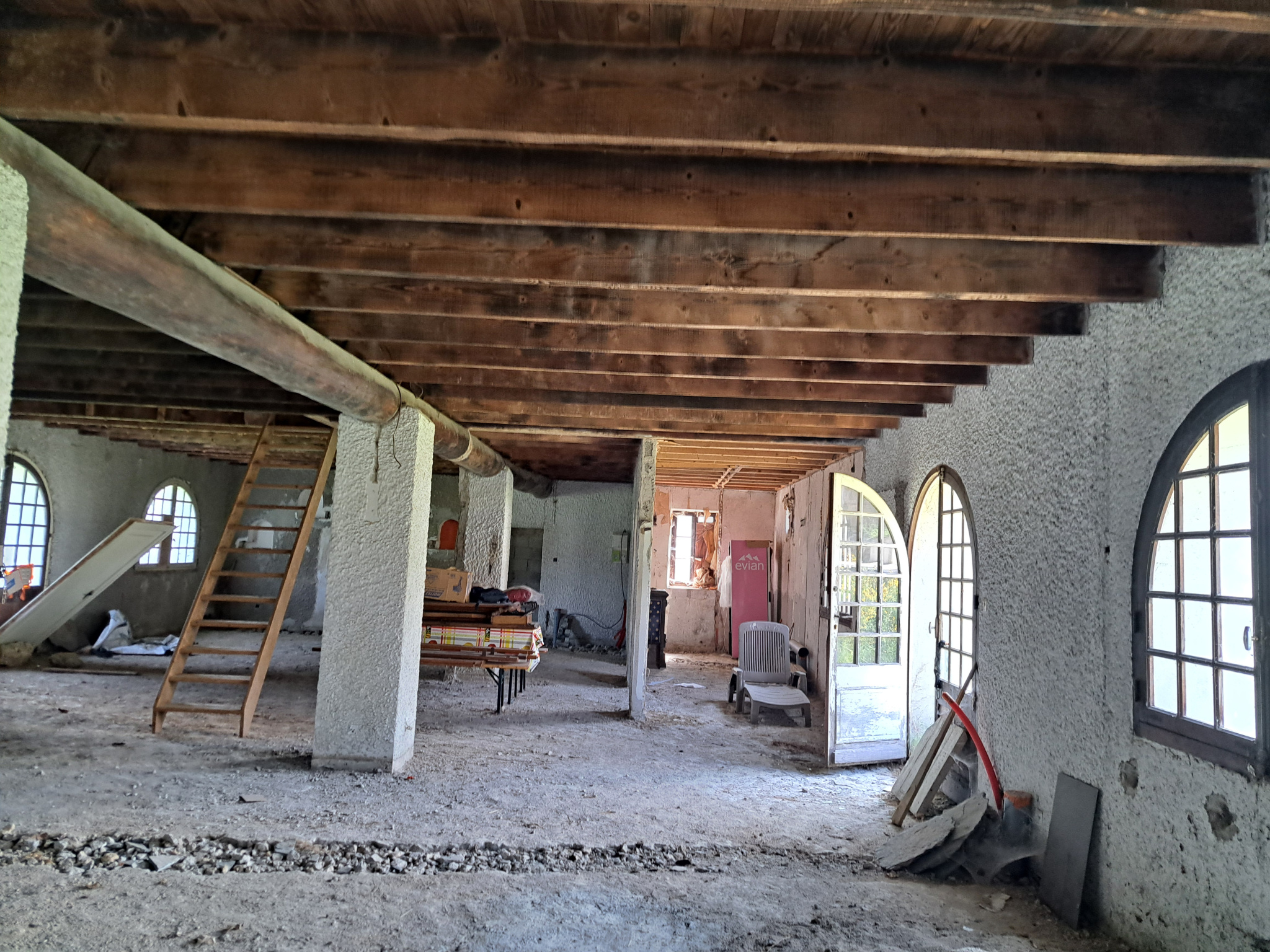 Entre Tence et Chambon sur Lignon grande maison en pierre sur 995 m2 de terrain