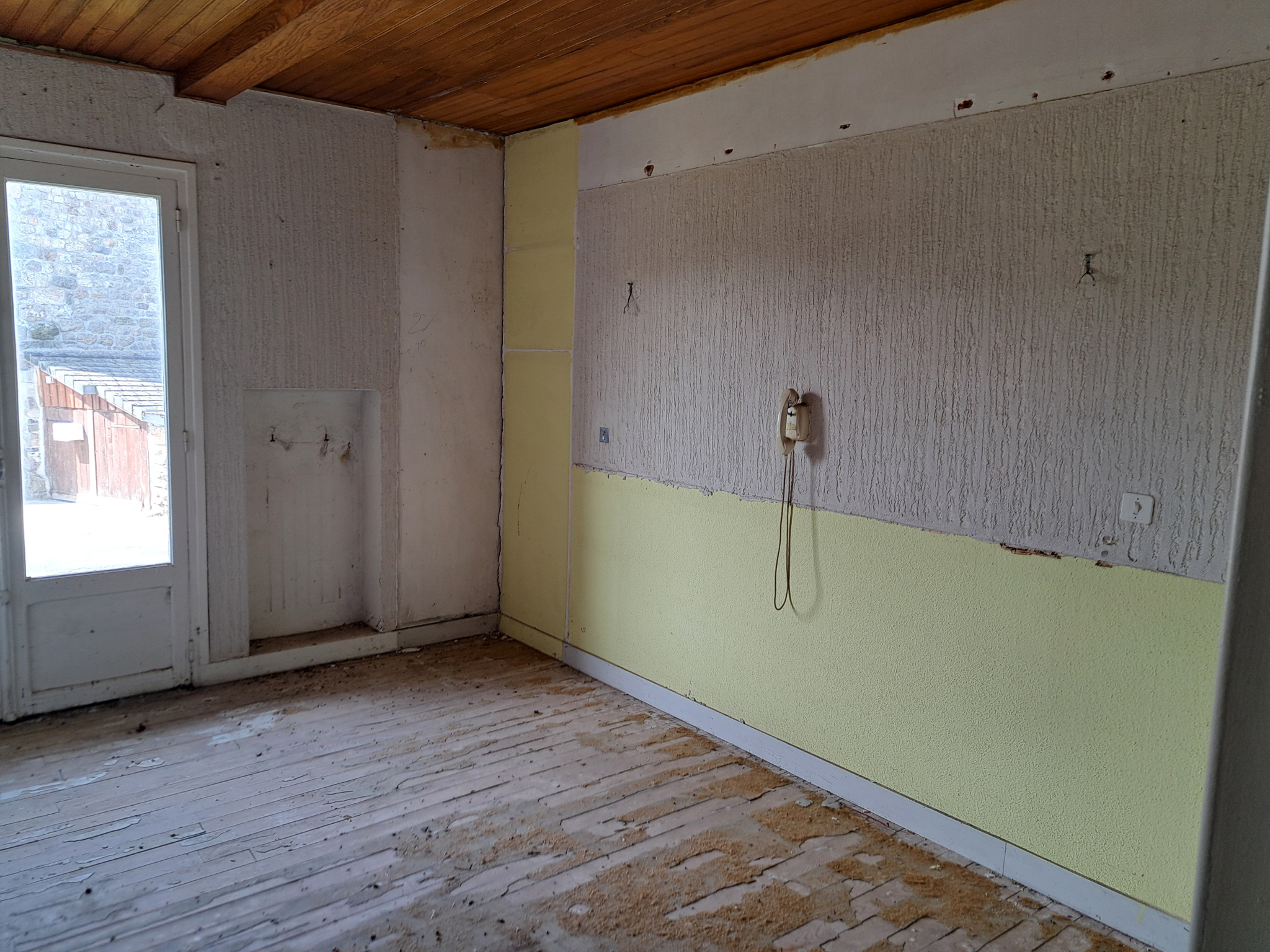 Entre Tence et Chambon sur Lignon grande maison en pierre sur 995 m2 de terrain