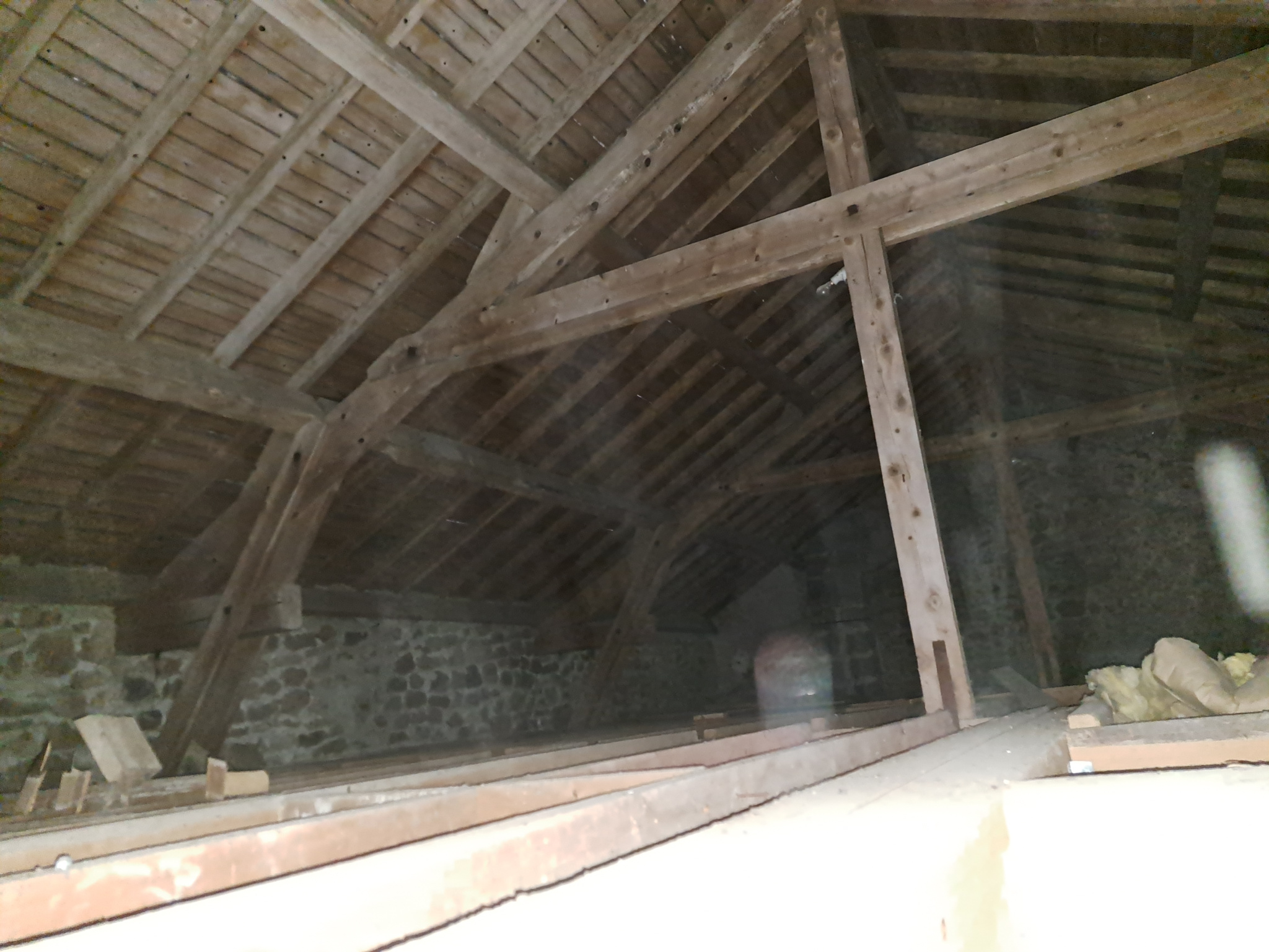 Entre Tence et Chambon sur Lignon grande maison en pierre sur 995 m2 de terrain