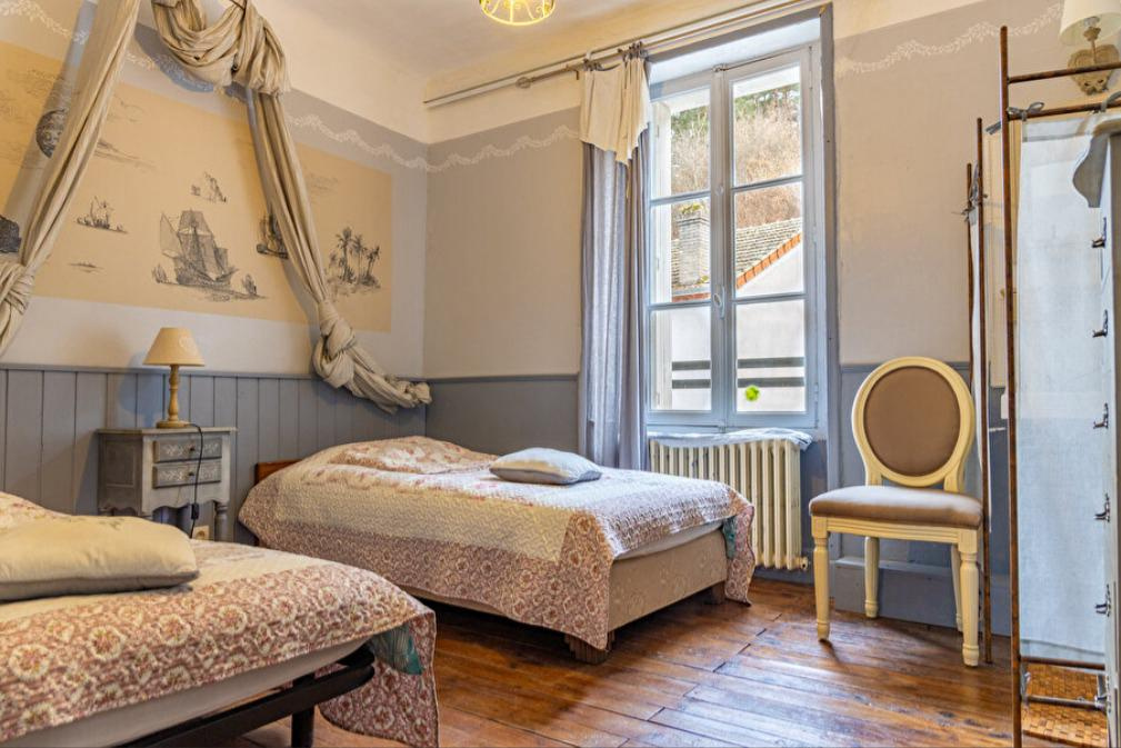 Ancien hôtel de charme joliment rénové